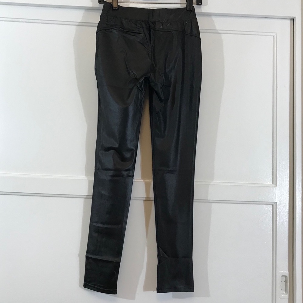 Faux Leather w/Leopard Detail Leggings - Picture 4 of 4
